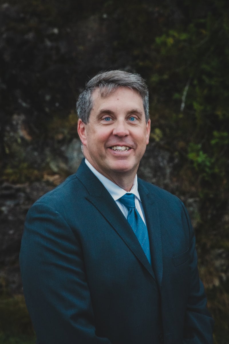 Portrait of Dr. Stephen Connolly